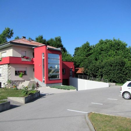 Bed and Breakfast Pod Orehi Postojna Zewnętrze zdjęcie