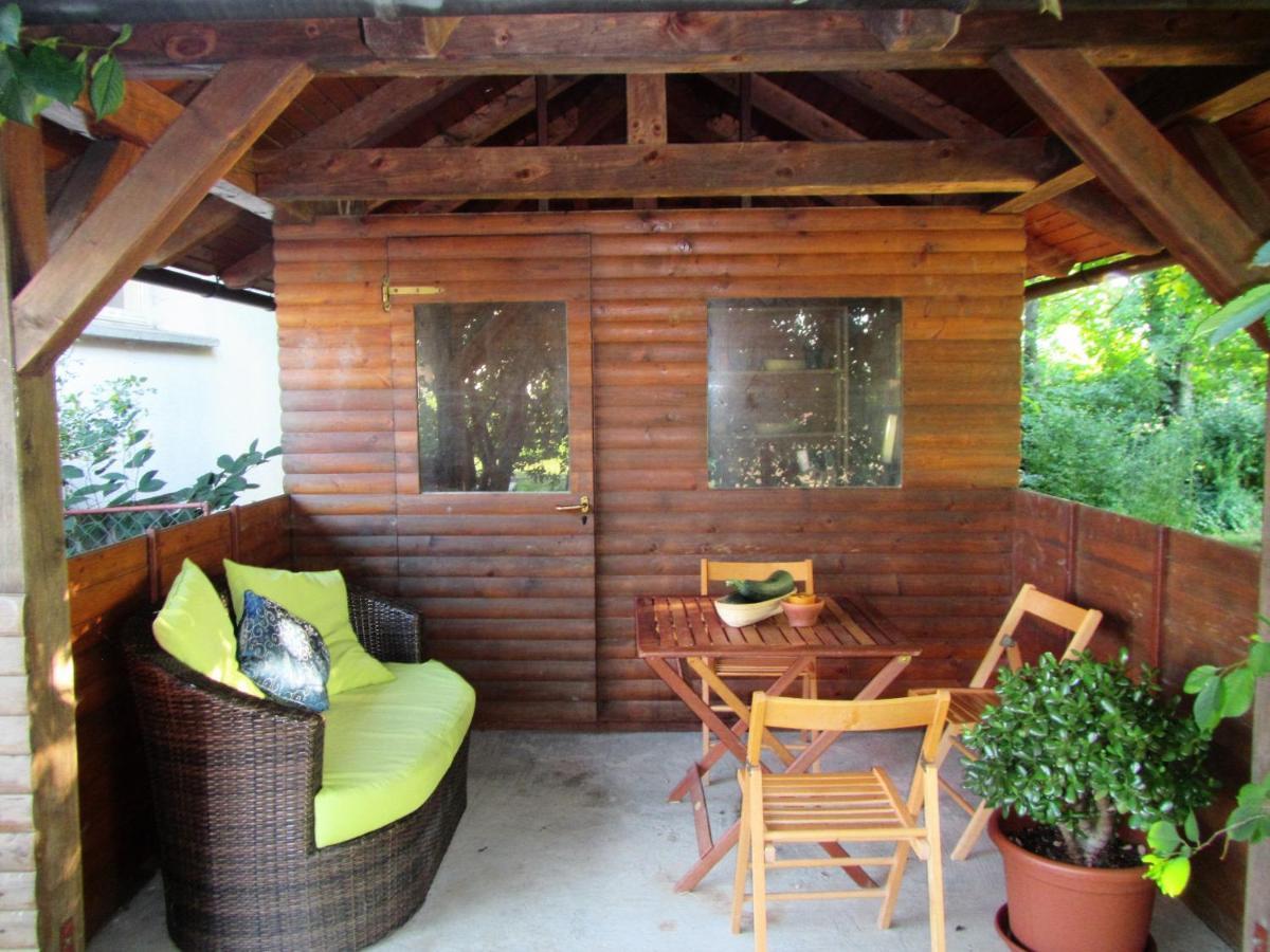 Bed and Breakfast Pod Orehi Postojna Zewnętrze zdjęcie
