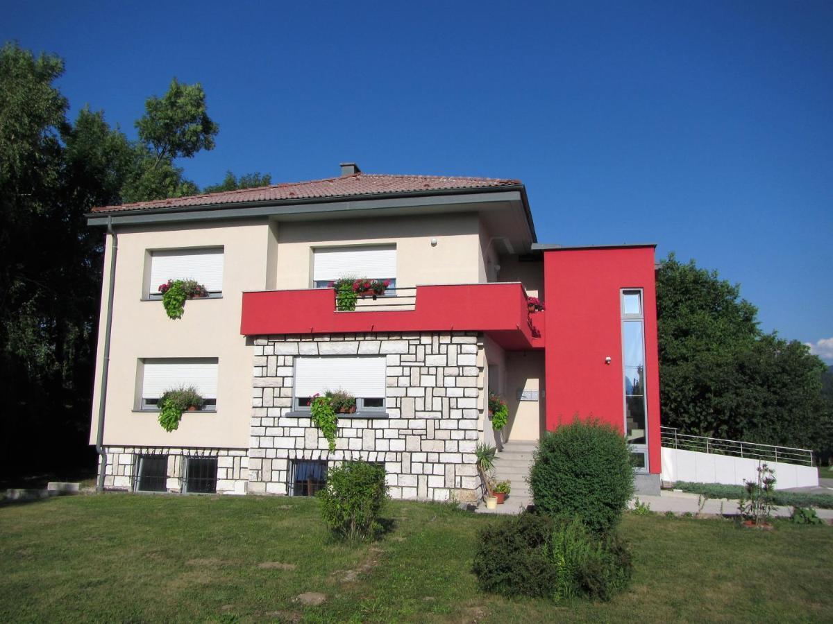 Bed and Breakfast Pod Orehi Postojna Zewnętrze zdjęcie