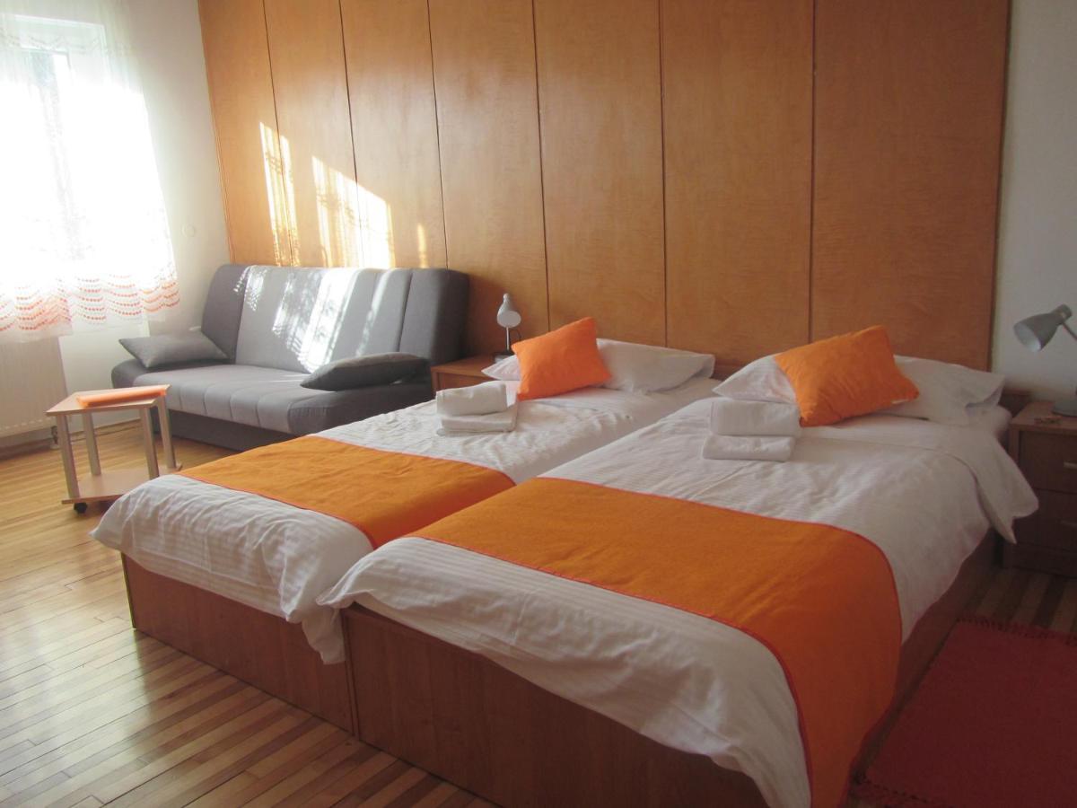 Bed and Breakfast Pod Orehi Postojna Zewnętrze zdjęcie
