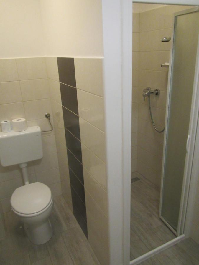 Bed and Breakfast Pod Orehi Postojna Zewnętrze zdjęcie